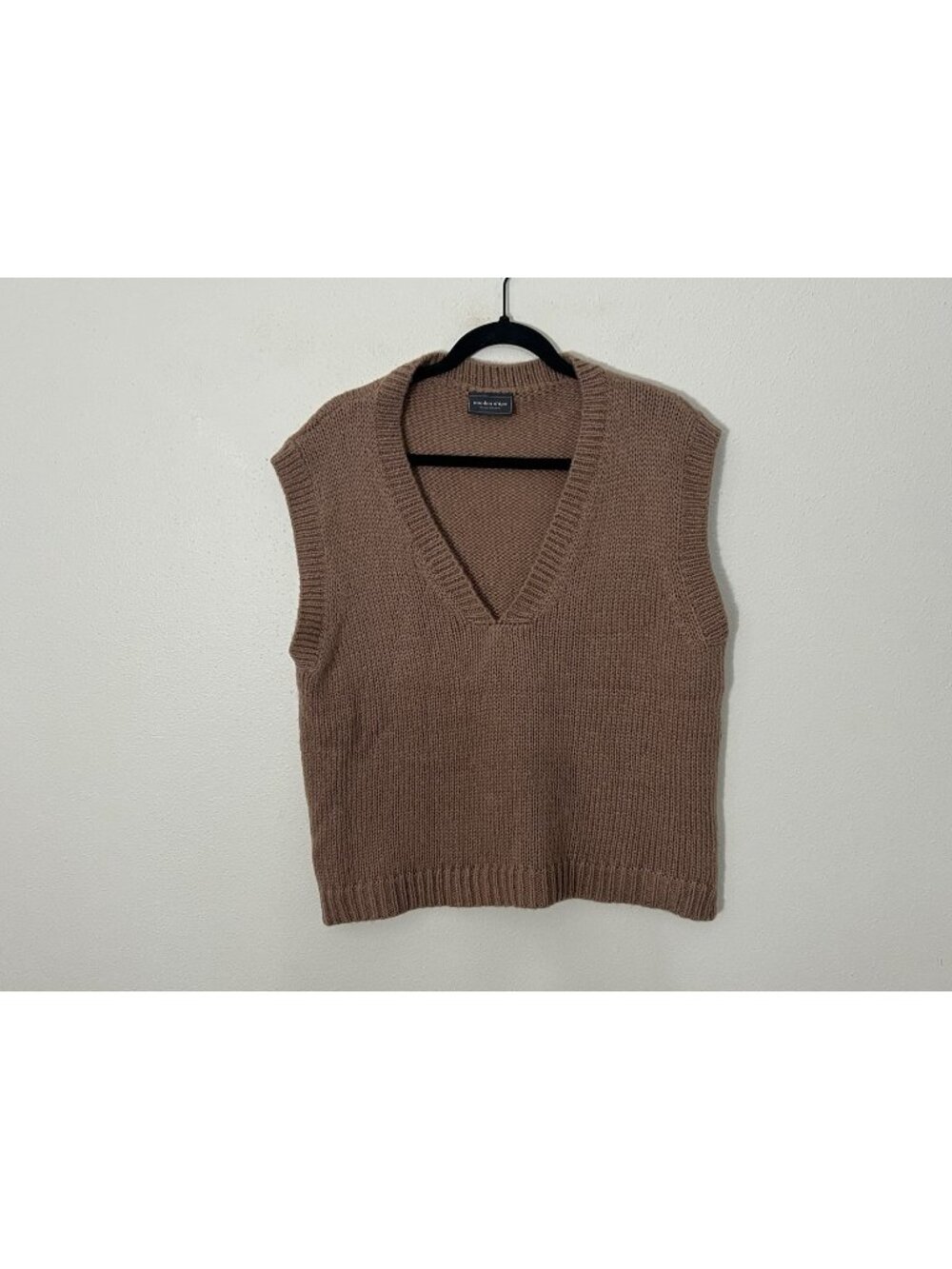 Wooden Ships Tan Brown Sweatervest Size Small/Medium